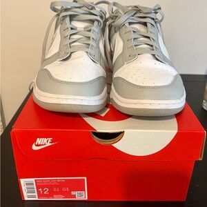 Nike Dunk Low Retro - Light Gray and White